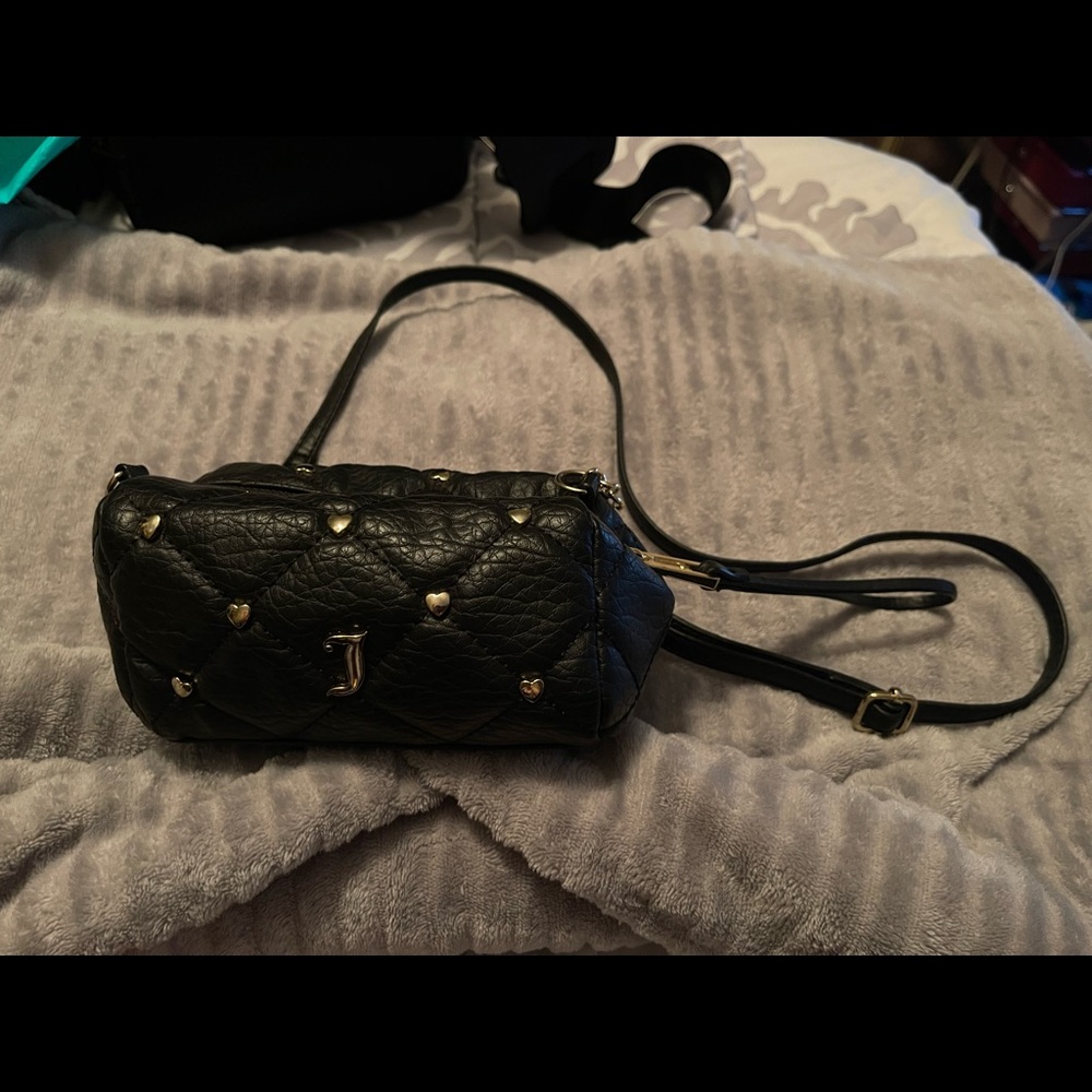 Juicy couture fanatics!!! Issa mini purse ;) adorbs!!!! EUC.